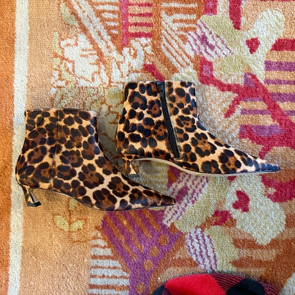 Gianni Bini Georgina leopard print calf hair kitten heel botties sz 6 - Picture 2 of 4